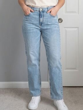 Pilcro Straight-Leg High-Rise Jeans in Light Blue Wash